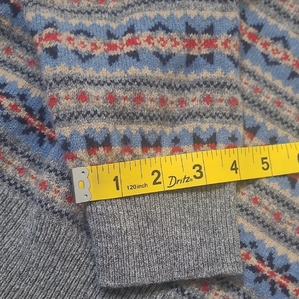 J. Crew Gray and Blue Patterned Crewneck Sweater used‎ good conditio zise L.